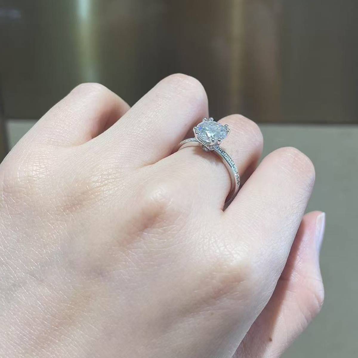 单头女戒S925银镀白金女戒定制选款主石莫桑钻2.0ct/副石高碳钻